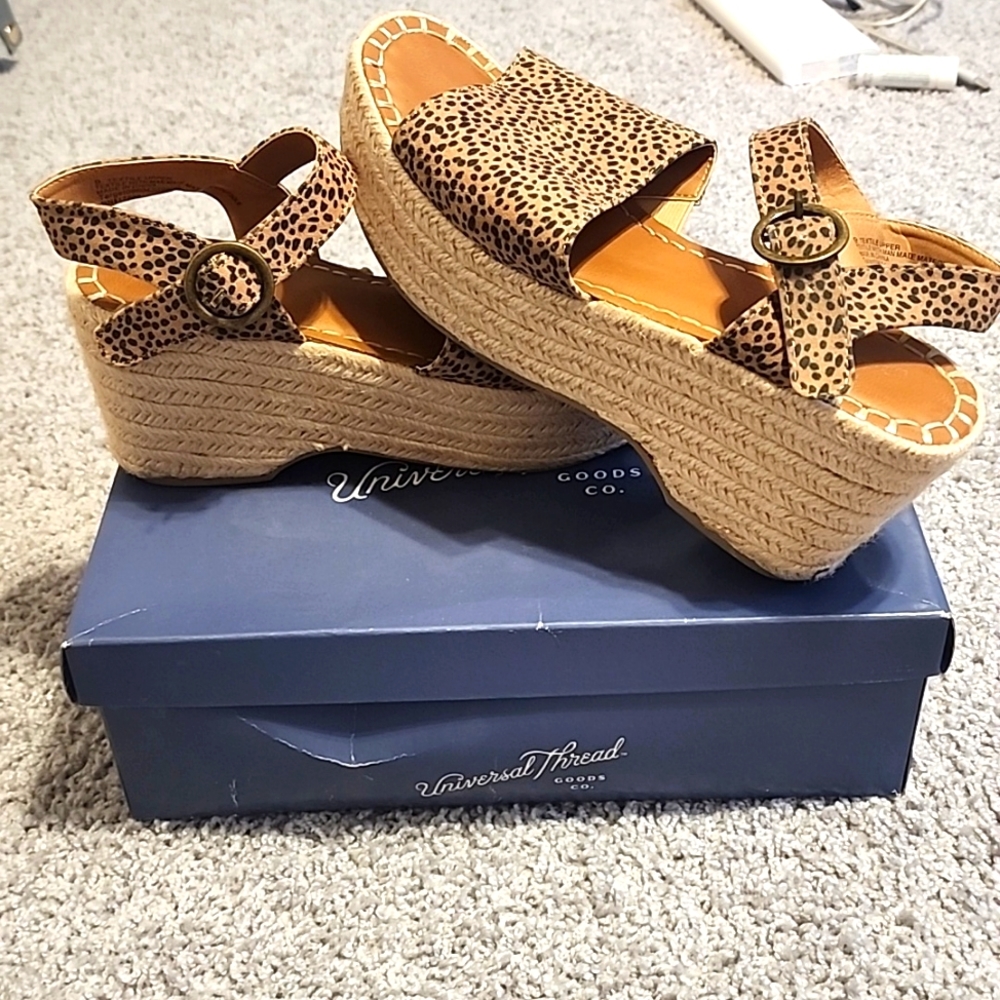 Leopard shoes